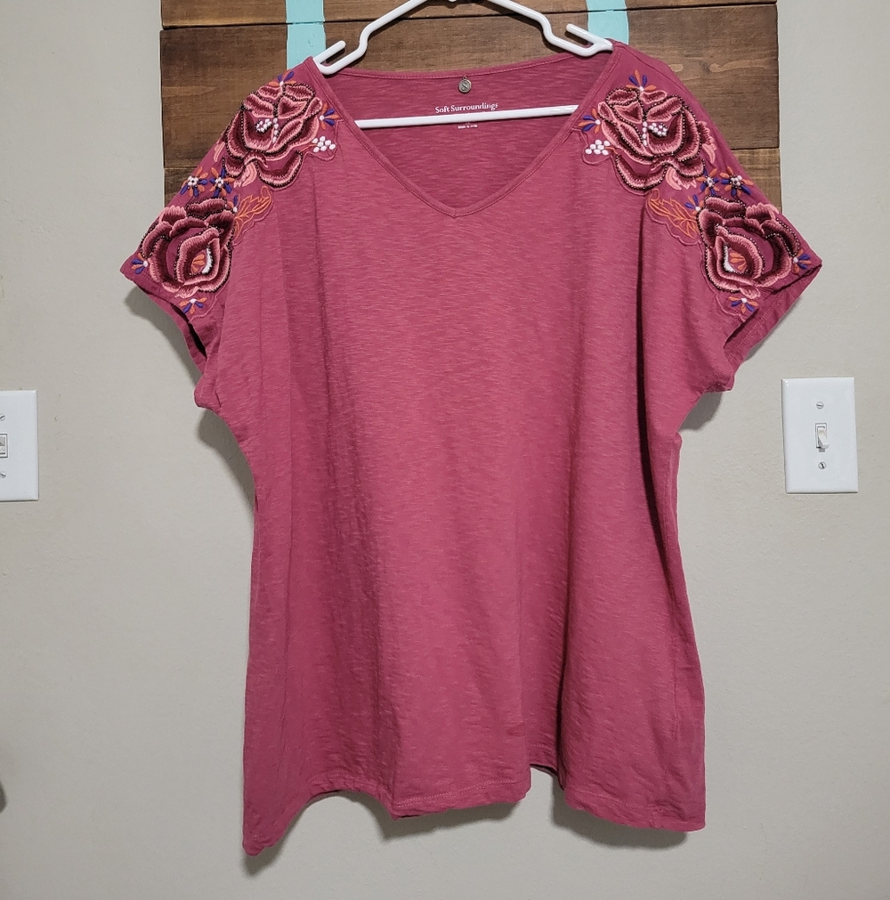 Soft Surroundings Rose Short Sleeve Beaded Embroidered Detailed Top Size 1X